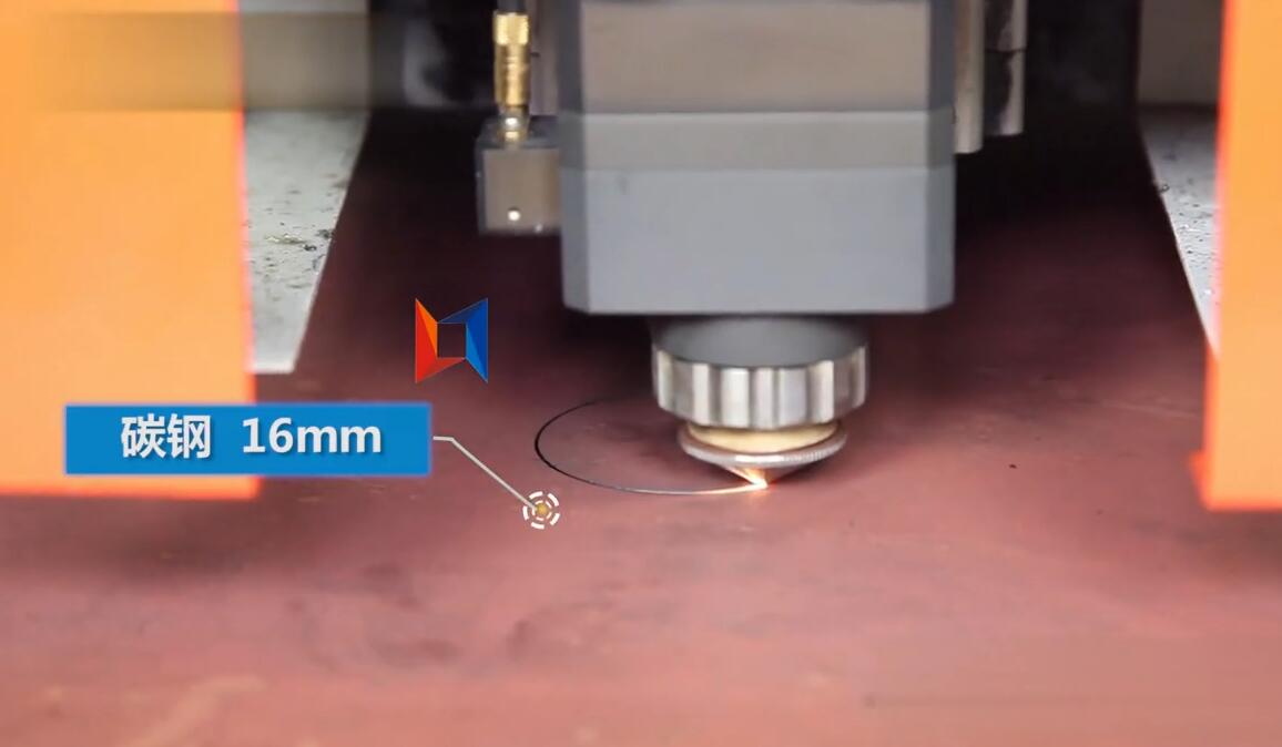 領秀激光LXF1530光纖激光切割機切割碳鋼16mm